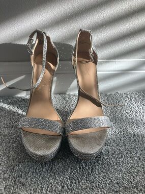 Silver Sparkling 4.5" Heels size 8.5